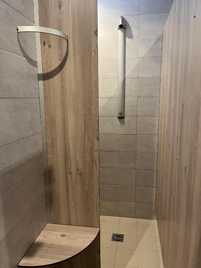 Aux Bons Amis Otel Reims Dış mekan fotoğraf
